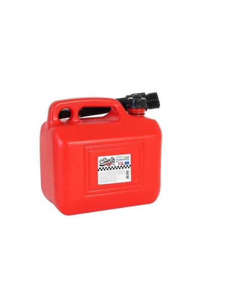 Bidones de agua y combustible