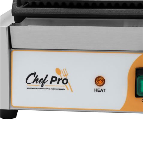 SANDWICHERA INDUSTRIAL SUPERFICIE MIXTA (RAYADA + LISA) 2200W CHEF PRO - CF0111-6